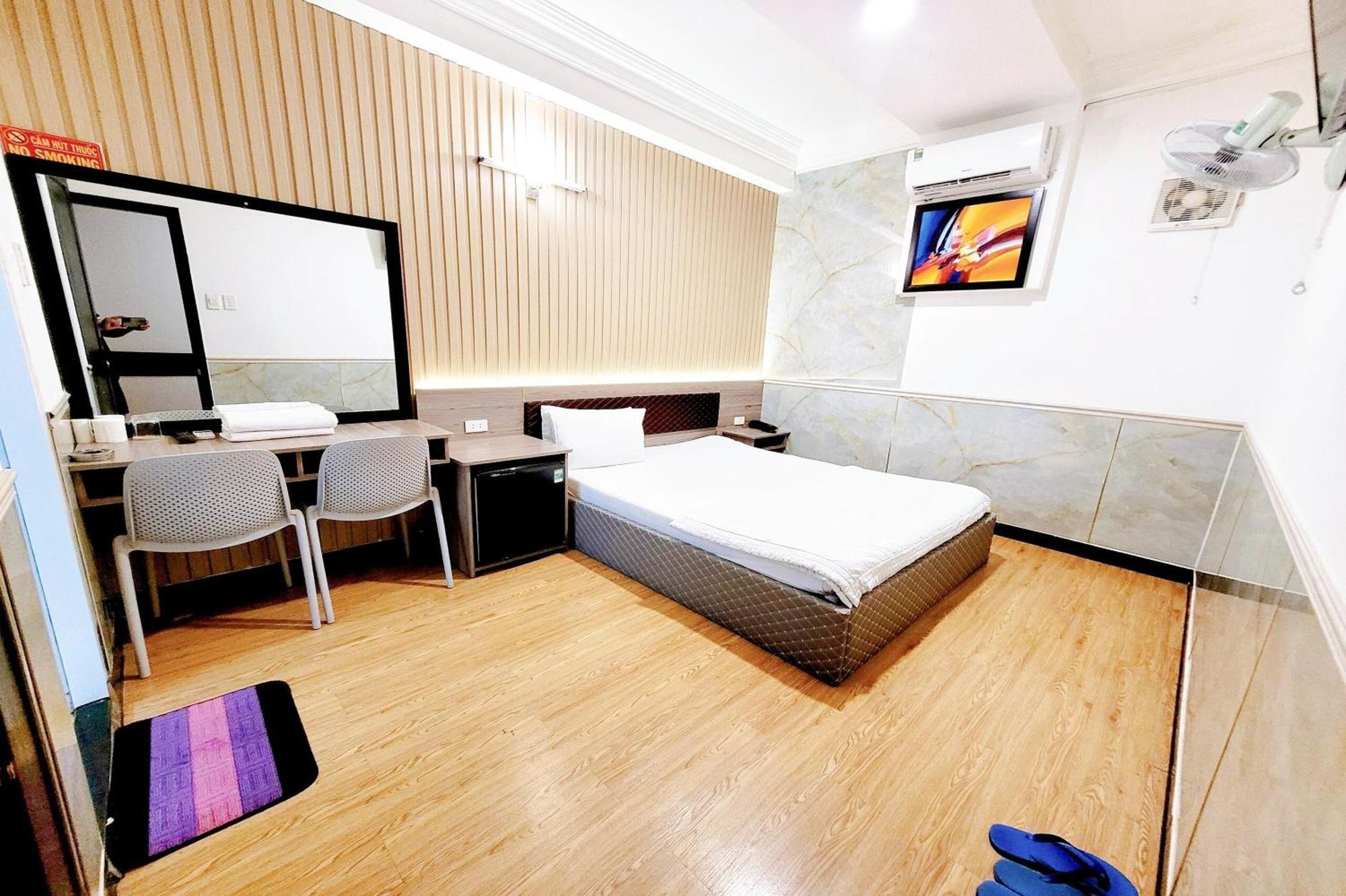 Hoang Nam Hotel Ho Chi Minh City Exterior photo